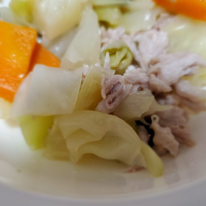 幼児食 豚肉のキャベツ蒸し